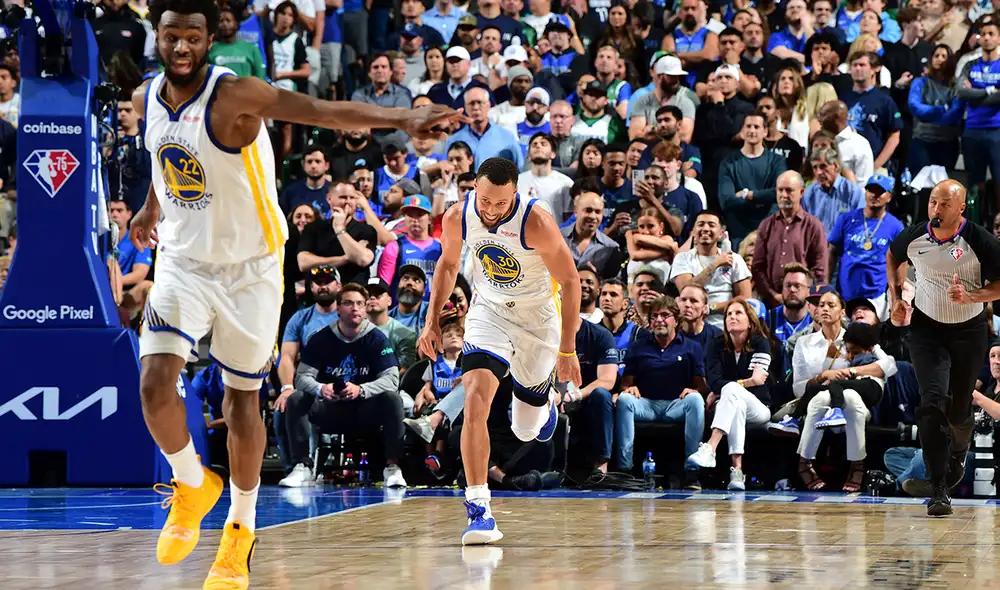 Golden State Warriors está a un juego de acceder a las Finales de la NBA. Foto: AFP Golden State Warriors está a un juego de acceder a las Finales de la NBA. Foto: AFP