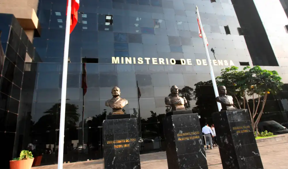 La entidad estatal aclaró que dicha propuesta no cumple con los principios de vexilología ni simbolismo. Foto: Andina