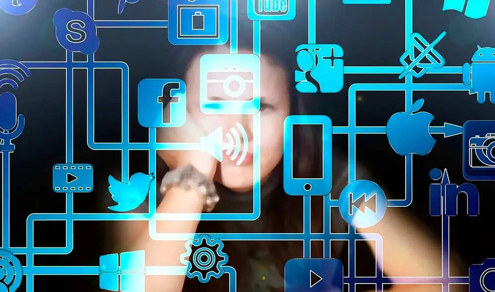 Las cuentas falsas pueden ser utilizadas para hacerse pasar por otras personas. Foto: Robotina