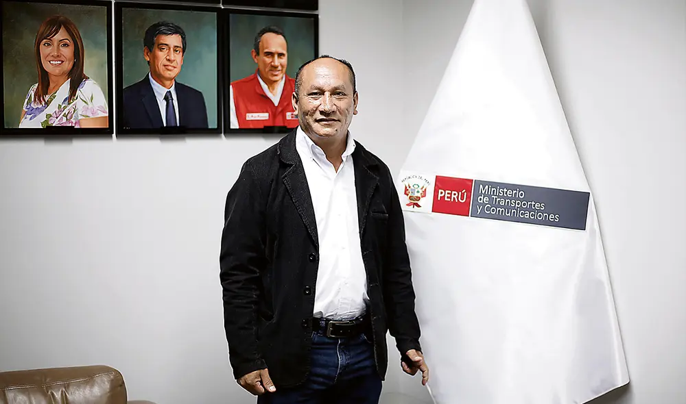 Sin salida. Extitular del MTC Juan Silva debe responder por contratos con peruanos y chinos. Foto: Antonio Melgarejo/La República