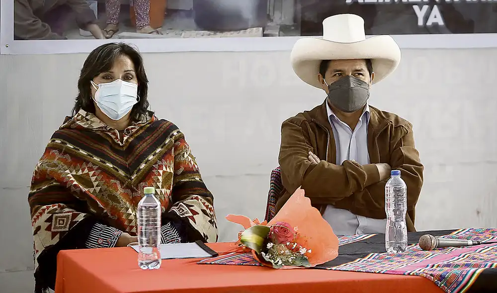 El dato. Dina Boluarte es la única vicepresidenta del mandatario Pedro Castillo. Si él es retirado del cargo, ella asume; pero si ella es inhabilitada, el poder queda en manos del Congreso. Foto: Antonio Melgarejo/La República El dato. Dina Boluarte es la única vicepresidenta del mandatario Pedro Castillo. Si él es retirado del cargo, ella asume; pero si ella es inhabilitada, el poder queda en manos del Congreso. Foto: Antonio Melgarejo/La República