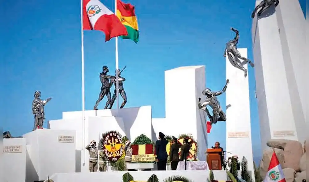 142 años. Ceremonia fue en Complejo Alto de la Alianza. Foto: La República 142 años. Ceremonia fue en Complejo Alto de la Alianza. Foto: La República