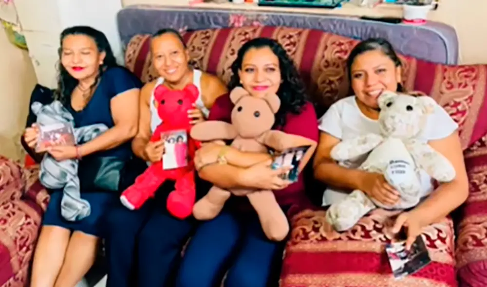 Cada una de las hermanas estaba feliz con el regalo que habían recibido. Foto: captura de TikTok