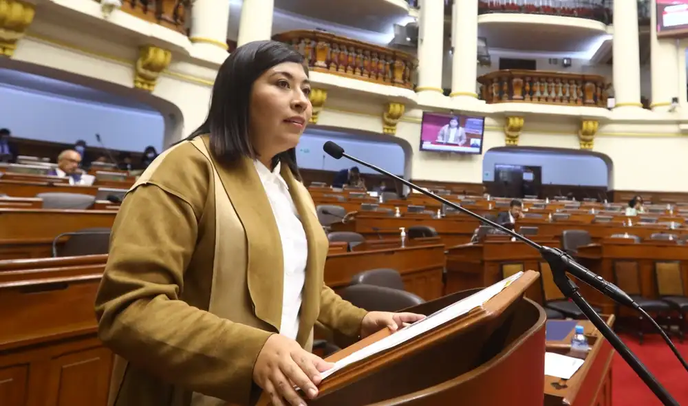"Que las motivaciones (para la censura) sean buenas o malas, será la historia quien juzgue y quien juzgue severamente", aseveró la ministra Betssy Chávez. Foto: MTPE "Que las motivaciones (para la censura) sean buenas o malas, será la historia quien juzgue y quien juzgue severamente", aseveró la ministra Betssy Chávez. Foto: MTPE