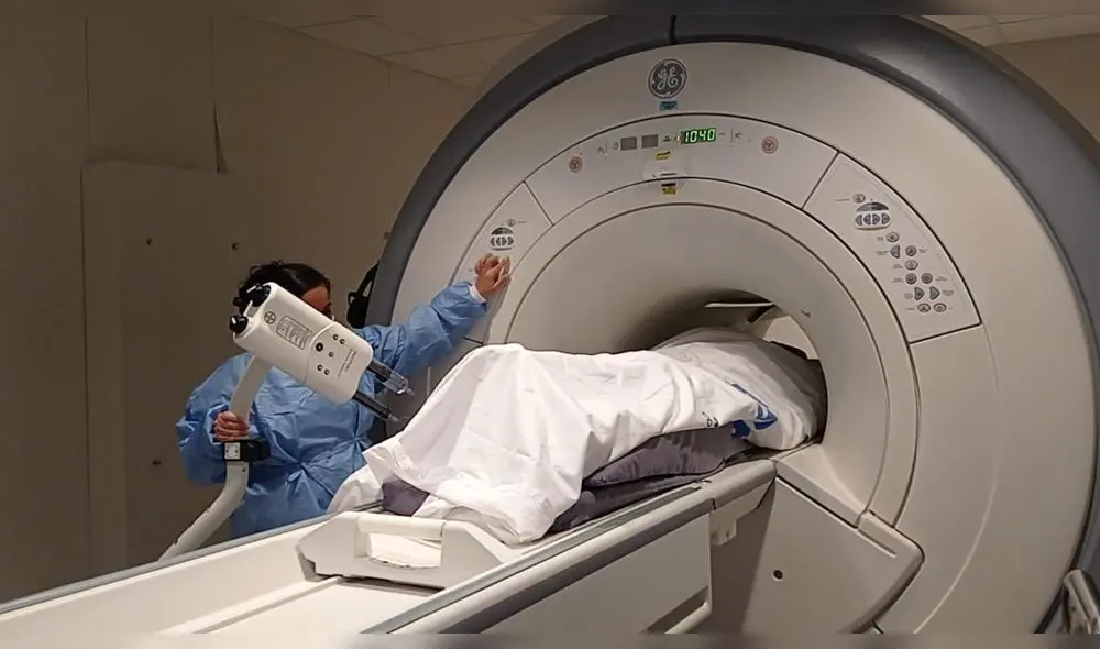 Garantizan servicio de resonancia magnética con contraste en EsSalud. Foto: EsSalud.