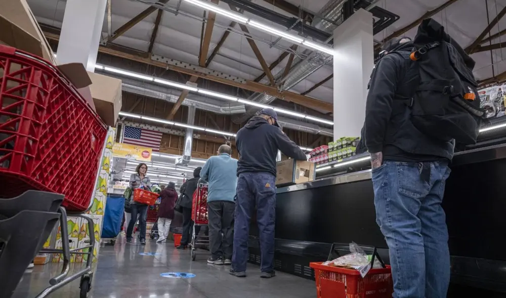 Los consumidores esperan que los precios suban  un 5,3% durante el próximo año. Foto: Bloomberg/David Paul Morris