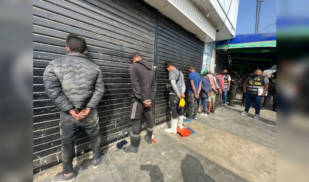 PNP se encuentra realizando las investigaciones del caso. Foto: Raúl Egúsquiza / URPI - LR PNP se encuentra realizando las investigaciones del caso. Foto: Raúl Egúsquiza / URPI - LR