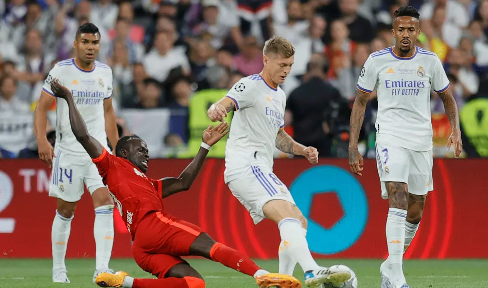 Reds y blancos se enfrentan en el Stade de France por la final de la Champions League. Foto: EFE