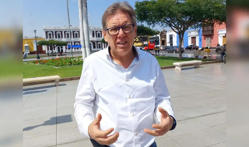 Martín Sifuentes propone dotar de tecnología de punta a la Policía nacional. Foto: Hugo Rodriguez Martín Sifuentes propone dotar de tecnología de punta a la Policía nacional. Foto: Hugo Rodriguez