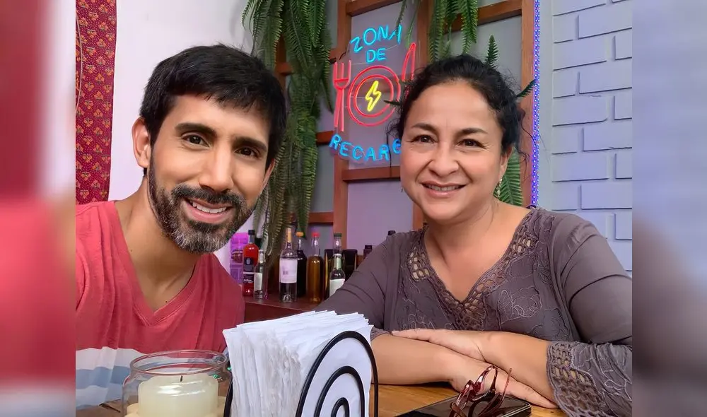 El joven actor Renato Medina-Vassallo y la experimentada actriz Liliana Trujillo serán parte de la primera temporada de la serie digital. Foto: prensa de "Recontra normal".