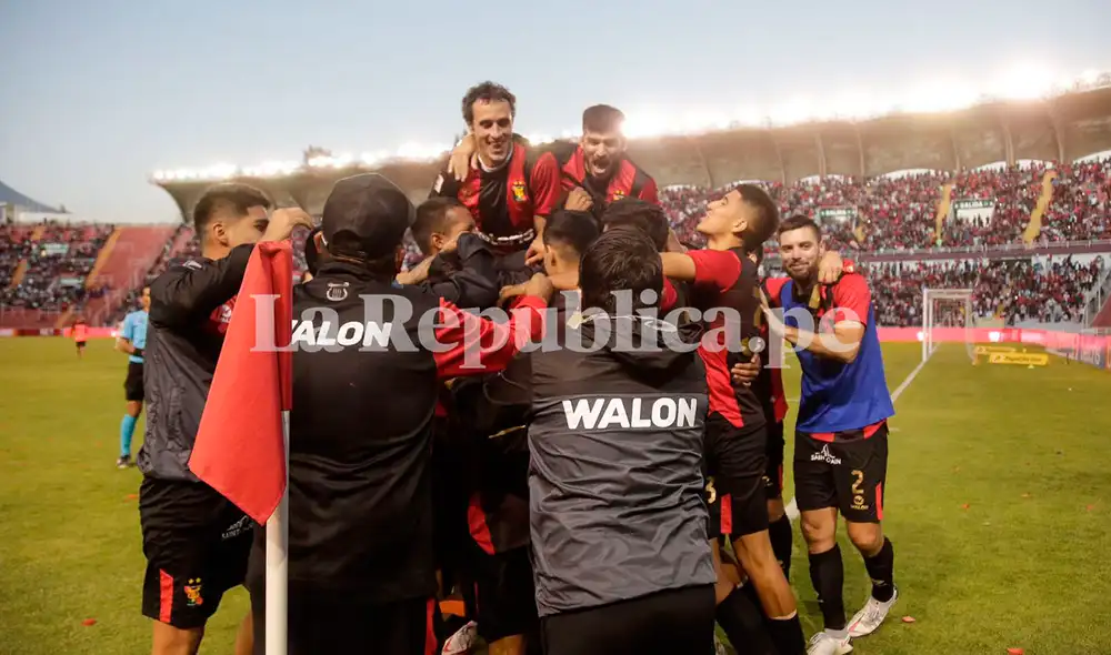 El equipo rojinegro se acerca al título del Torneo Apertura. Foto: Rodrigo Talavera/La República