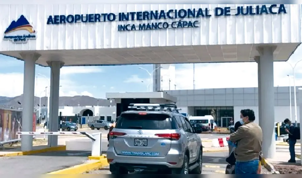 Cerrado. Aeropuerto no se puede abrir porque no terminan reparaciones. Foto: La República Cerrado. Aeropuerto no se puede abrir porque no terminan reparaciones. Foto: La República