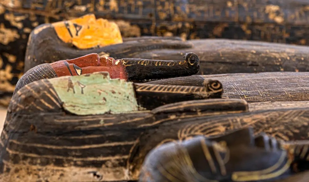 Los sarcófagos egipcios fueron encontrados durante una expedición arqueológica liderada por el Consejo Supremo de Antigüedades de Egipto. Foto: AFP / Khaled Desouki