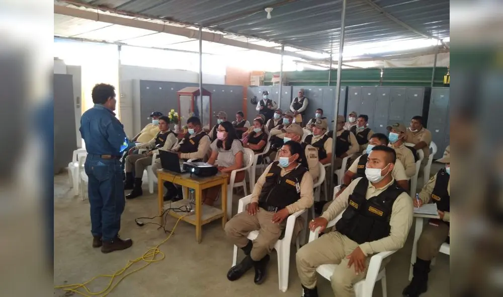 Los agentes aprendieron prevención en accidentes. Foto: Enosa