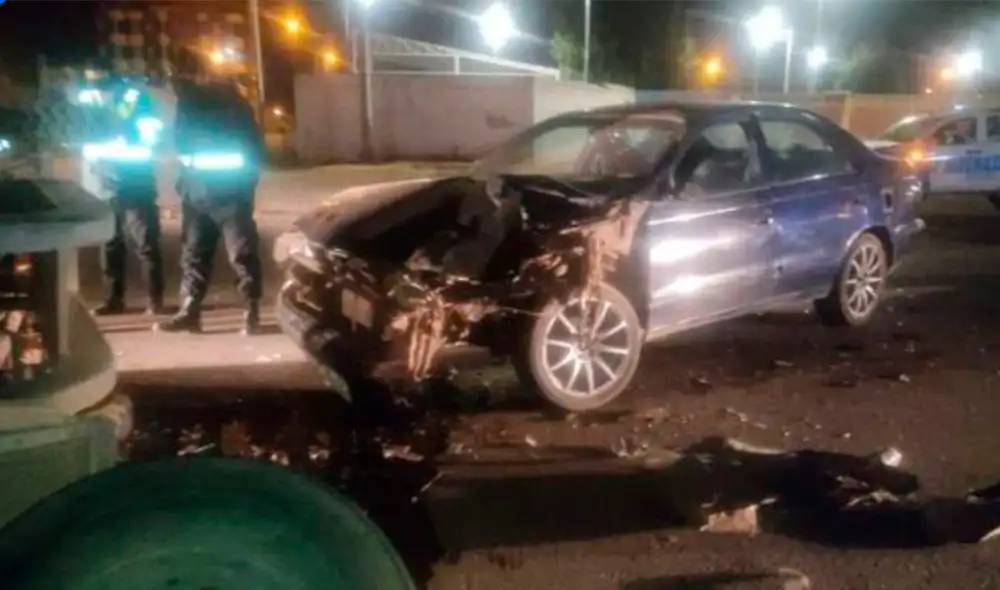 El accidente se registró en la madrugada del domingo. Foto: Captura Juliaca.pe El accidente se registró en la madrugada del domingo. Foto: Captura Juliaca.pe