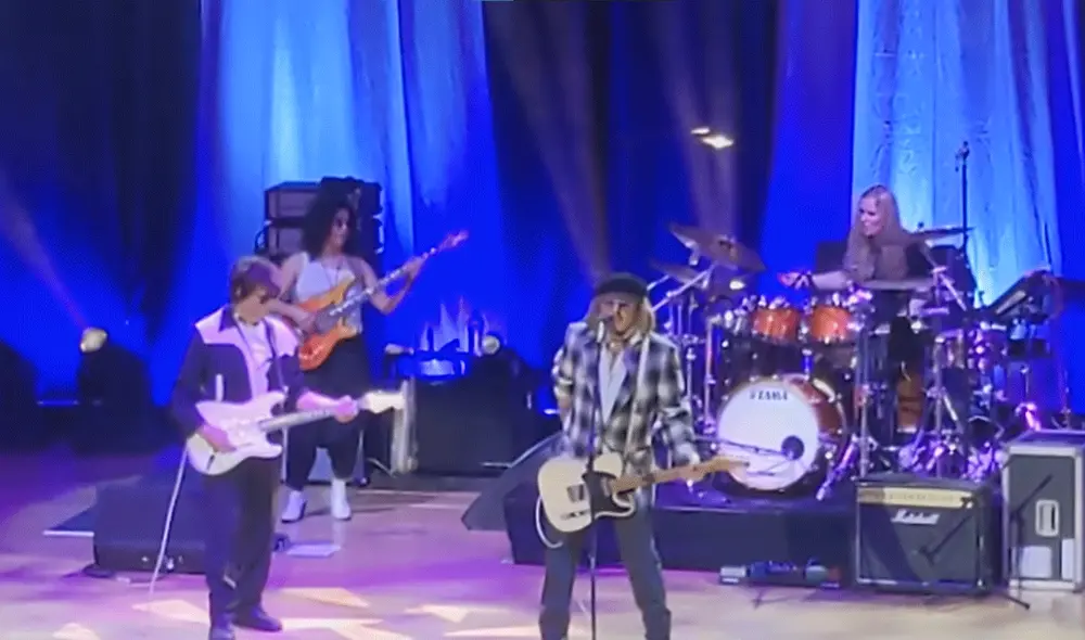 Johnny Depp en concierto de rock. Foto: Difusión