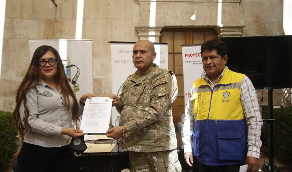 Los beneficiarios serán escolares de 10 colegios del distrito de Alto Selva Alegre y jóvenes militares. Foto: Rodrigo Talavera/La República Los beneficiarios serán escolares de 10 colegios del distrito de Alto Selva Alegre y jóvenes militares. Foto: Rodrigo Talavera/La República