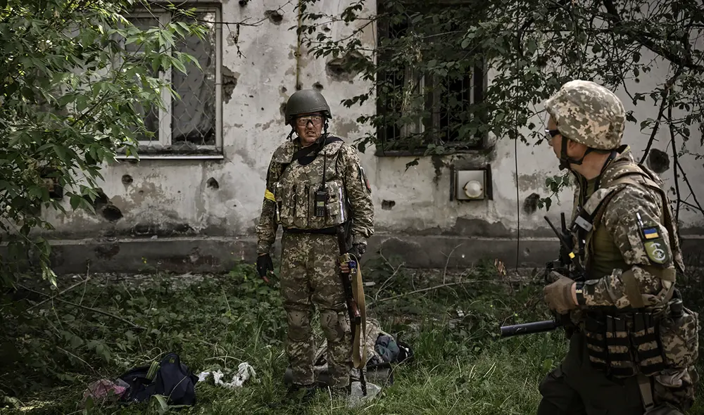 Militares ucranianos resguardando la ciudad de Lysytsansk, en la región ucraniana oriental de Donbas. Foto: AFP