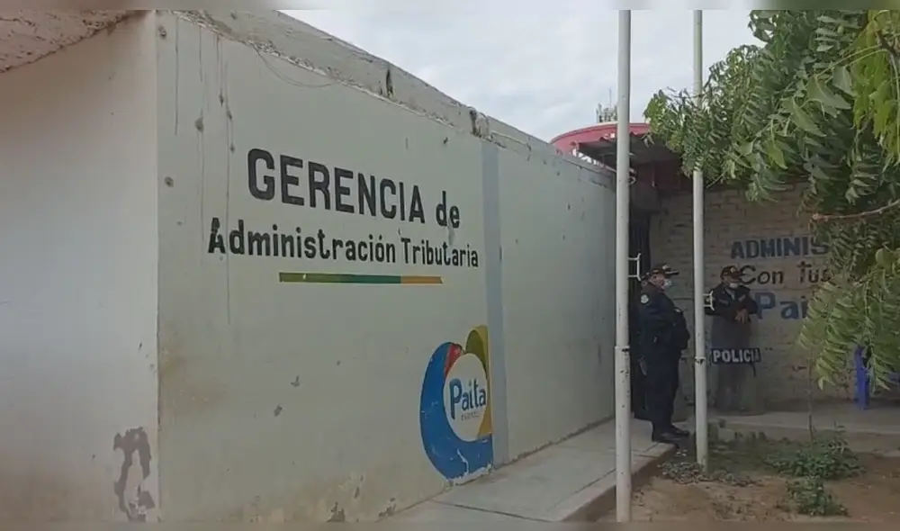 Fiscalía y un contingente policial allanaron oficinas de la municipalidad y la gerencia de administración tributaria. Foto: Noticias Paita 3.0 Fiscalía y un contingente policial allanaron oficinas de la municipalidad y la gerencia de administración tributaria. Foto: Noticias Paita 3.0