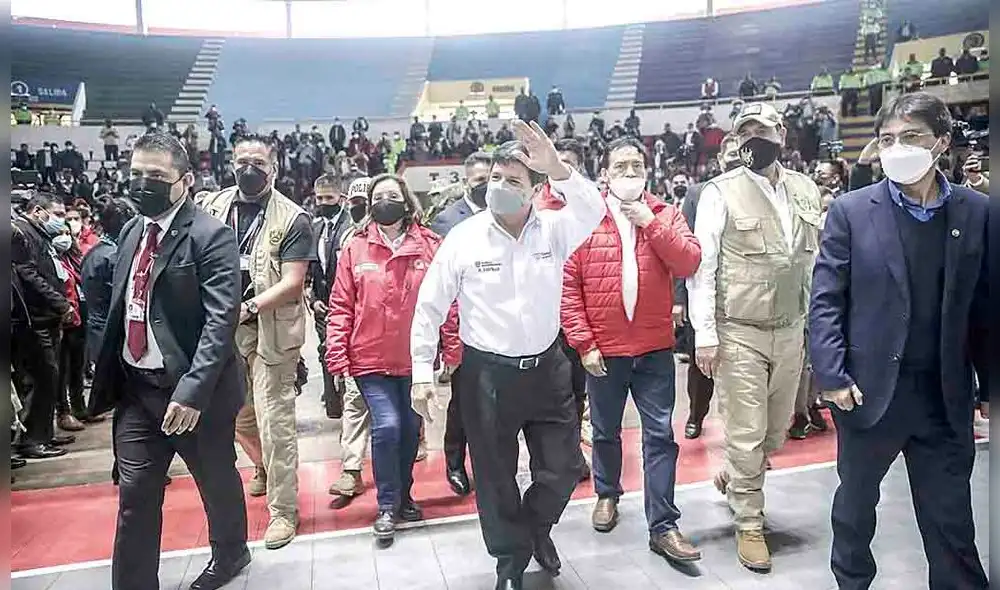 Mecida. Cusco llegó a Cusco en abril, prometió solucionar las demandas cusqueñas. ha pasado más de un mes y no hay nada. Mecida. Cusco llegó a Cusco en abril, prometió solucionar las demandas cusqueñas. ha pasado más de un mes y no hay nada.