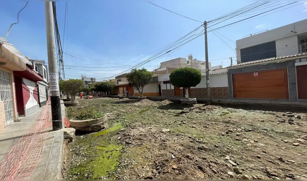 Exteriores del centro de estimulación afectado por aguas negras. Crédito: Rosa Quincho/URPI-LR Exteriores del centro de estimulación afectado por aguas negras. Crédito: Rosa Quincho/URPI-LR