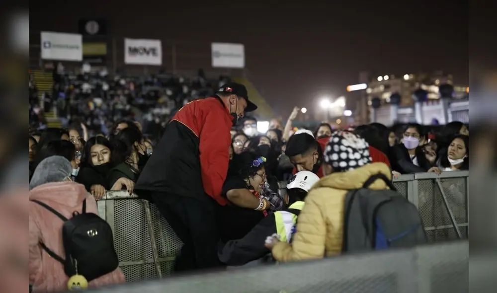 Louis Tomlinson se encuentra dando un concierto en el Arena Perú, donde no faltaron los incidentes y las aglomeraciones. Foto: Antonio Melgarejo /La República.