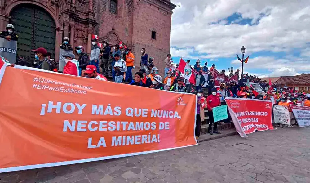 Es la tercera movilización para exigir que el Gobierno central dialogue con los comuneros de Las Bambas. Foto: URPI/Alexander Flores