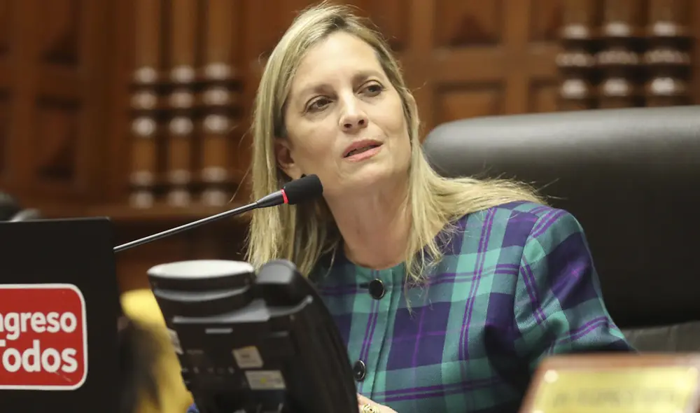 María del Carmen Alva calificó de “normal” el número de interpelaciones y censuras presentadas contra los ministros del presidente, Pedro Castillo. Foto: Congreso