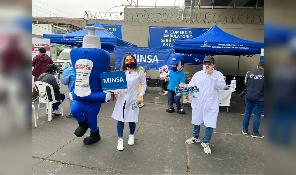 Minsa continúa con los trabajos de vacunación contra la COVID-19 en distintos puntos de la ciudad de Lima. Foto: Raúl Egúsquiza Guerra. Minsa continúa con los trabajos de vacunación contra la COVID-19 en distintos puntos de la ciudad de Lima. Foto: Raúl Egúsquiza Guerra.