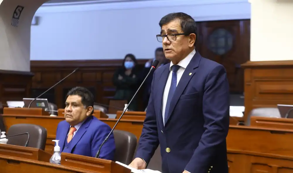 El congresista defendió también la reelección de congresistas incluida en el proyecto de ley de la bicameralidad, decisión que fue rechazada por la ciudadanía en 2018. Foto: La República