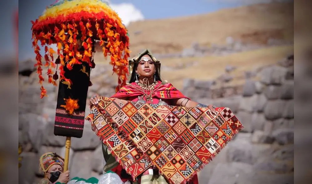 La Coya, a diferencia del Inca, tiene joyas de plata en representación a la luna. Foto: GLR