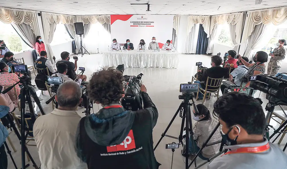 En regiones. En la sesión de ministros en Huancavelica se plantearon varios proyectos para el sistema de riego en varios distritos como Huaytará, Moya, Rosario. Aún no se han cumplido. Foto: PCM