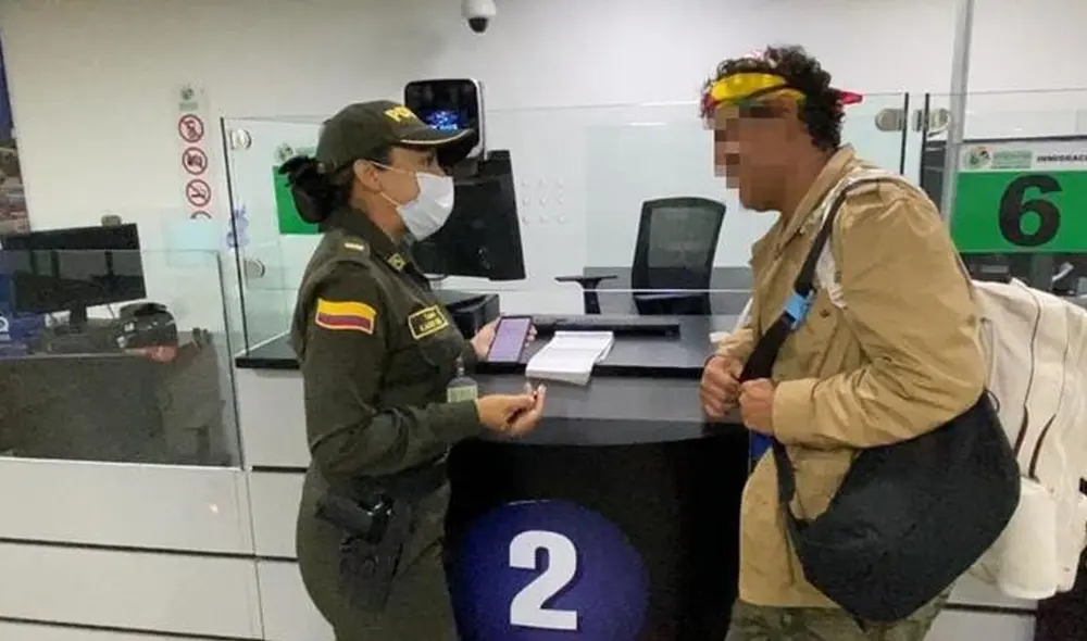 La Policía multó al hombre por cometer actos contrarios a la convivencia. Foto: Policía de Barranquilla La Policía multó al hombre por cometer actos contrarios a la convivencia. Foto: Policía de Barranquilla
