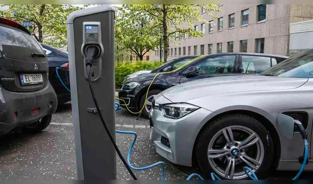 Los vehículos eléctricos ya son una realidad en Europa y parte de América. Foto: AFP.