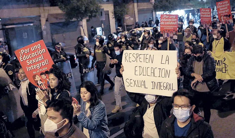 Por la igualdad. Más del 80% de peruanos está a favor de la educación sexual integral en las escuelas, según encuesta del IEP. Foto: Gerardo Marín/La República Por la igualdad. Más del 80% de peruanos está a favor de la educación sexual integral en las escuelas, según encuesta del IEP. Foto: Gerardo Marín/La República