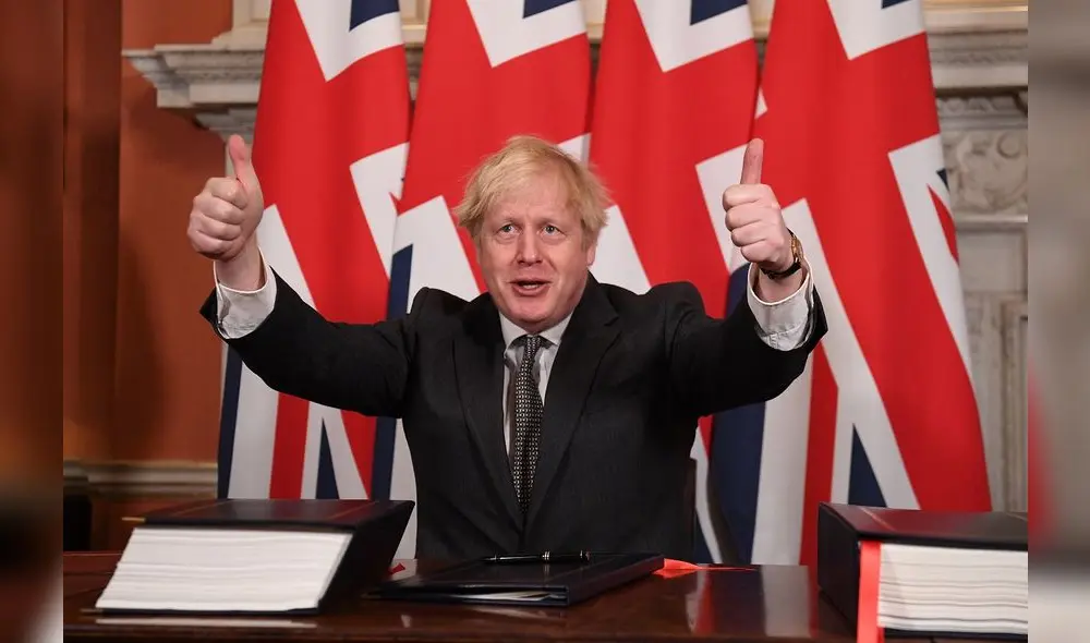 Johnson se había dirigo a sus filas, a puerta cerrada en una sala del parlamento de Westminster, para intentar convencerlos. Foto: AFP
