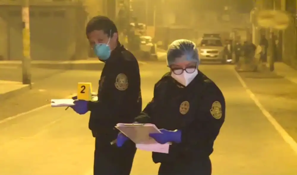 Delincuentes asesinaron a una mujer que no se dejó robar en Huaycán. Foto: captura América TV