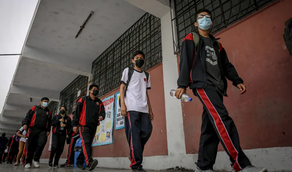 Escolares pueden reportar caso de acoso escolar a través de la web y por llamada telefónica. Foto: John Reyes/La República Escolares pueden reportar caso de acoso escolar a través de la web y por llamada telefónica. Foto: John Reyes/La República