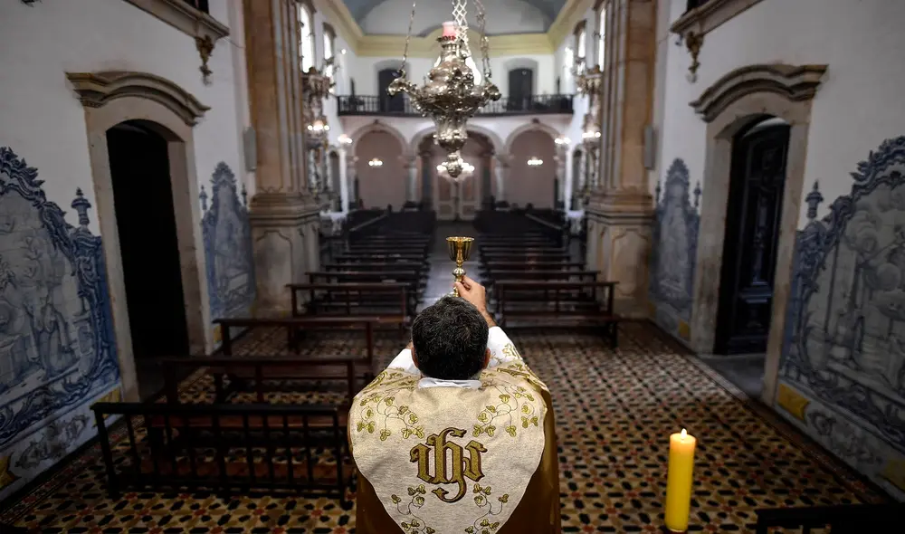 La Arquidiócesis de Natal informó que el Arzobispo, Jaime Vieira Rocha, decidió remover al sacerdote Julio Cezar Souza Cavalcante de sus funciones. Foto: AFP/referencial