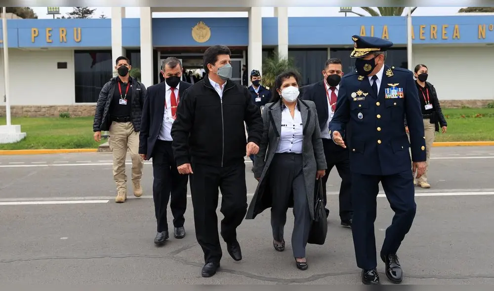 El presidente de la República, Pedro Castillo, junto a la primera dama, Lilia Paredes. Foto: Twitter del mandatario