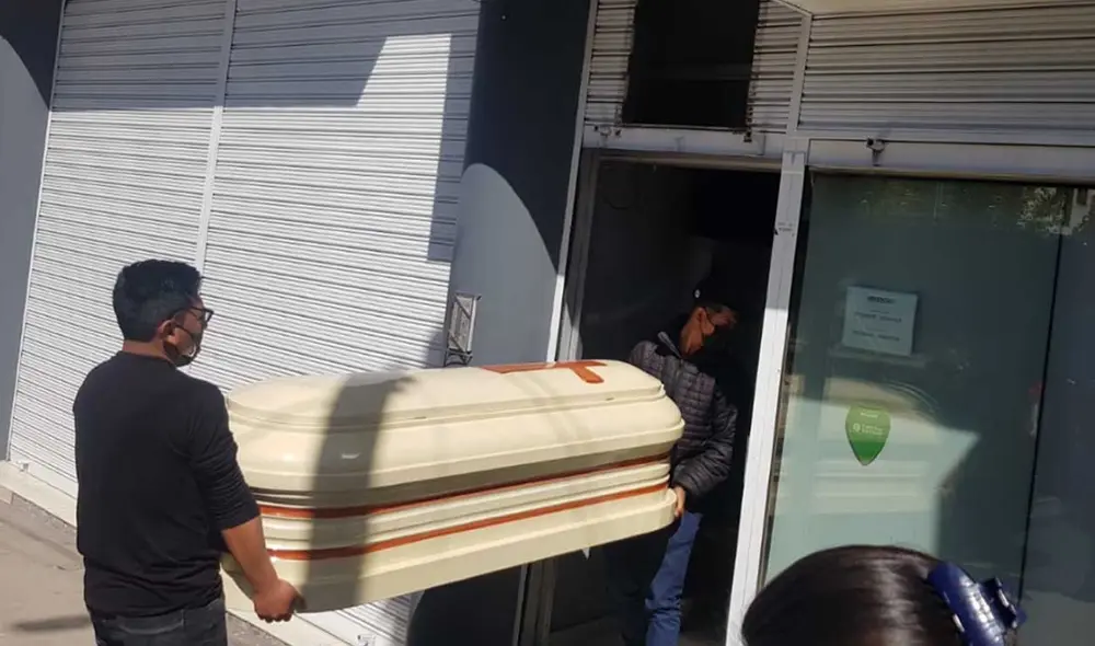 Cuerpos de mineros fueron retirados de morgue esta mañana. Foto: La República.
