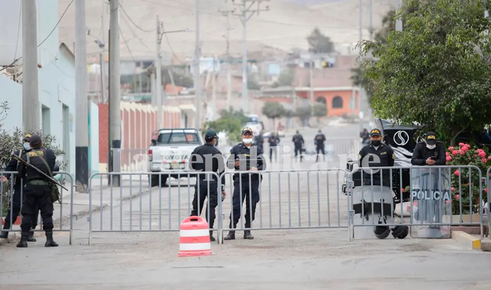 Se espera la llegada del ministro del Interior en el estadio de Atico. Foto: Rodrigo Talavera/La República