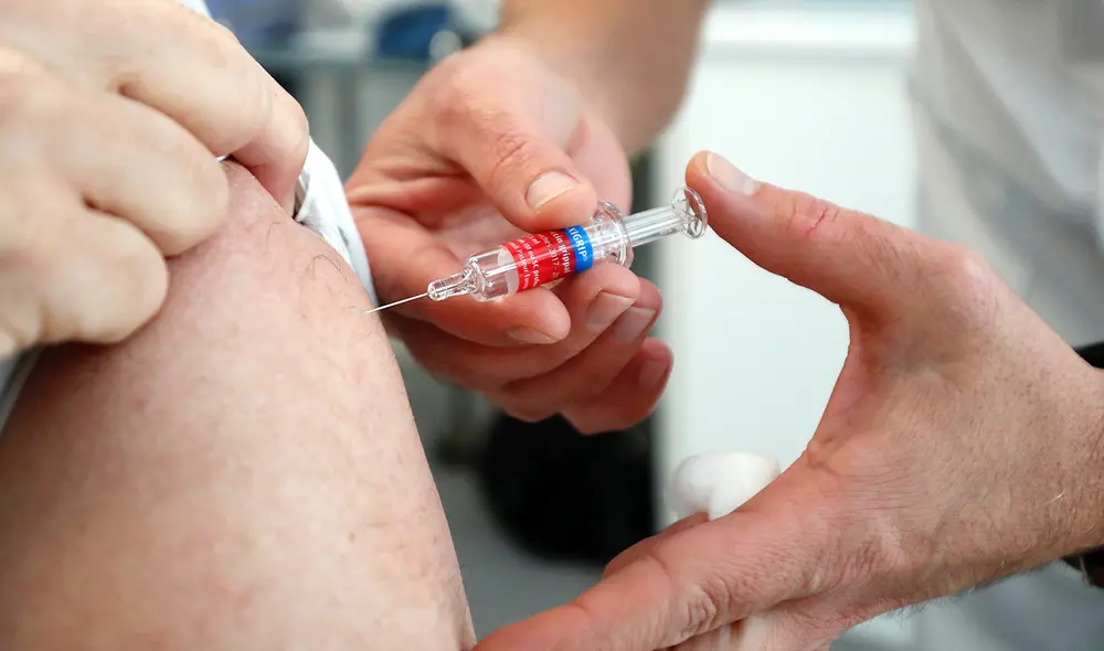 Aunque no existen vacunas especificas para la viruela del mono, los brotes se pueden controlar con la vacunación contra la viruela. Foto: EFE