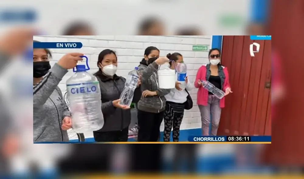 Padres exigen presencia del Minedu. Foto: captura de Panamericana Padres exigen presencia del Minedu. Foto: captura de Panamericana