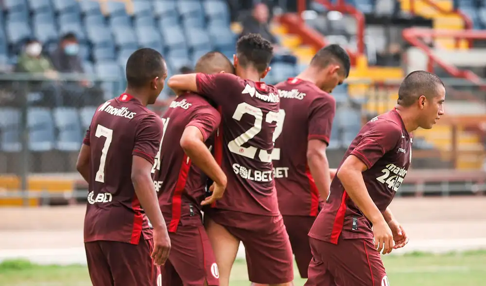 El clásico de reservas se pintó de crema en el AELU. Foto: Twitter/Universitario El clásico de reservas se pintó de crema en el AELU. Foto: Twitter/Universitario