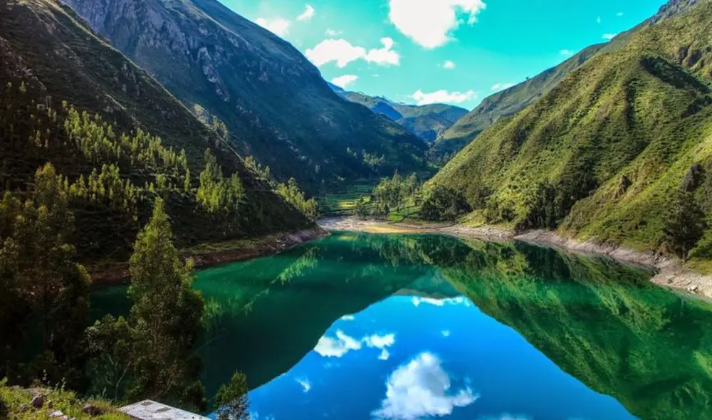 La Laguna de Cochapampa es uno de los destinos más hermosos de Laraos. Foto: Perú.com La Laguna de Cochapampa es uno de los destinos más hermosos de Laraos. Foto: Perú.com