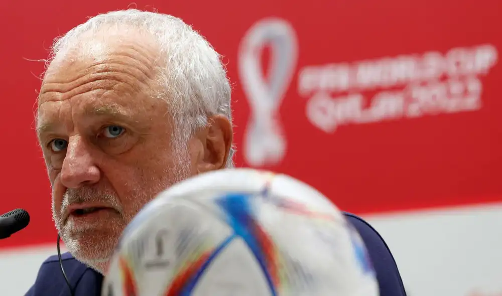 Graham Arnold quiere disputar su primer mundial como entrenador de Australia. Foto: EFE.