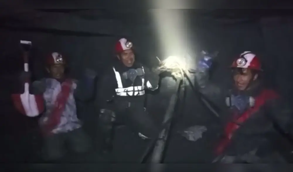 Mineros de La Rinconada también se suman para alentar a la selección peruana. Foto: captura de Onda Minera Rinconada