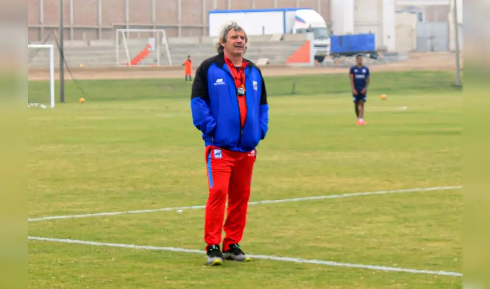 Mario Saralegui, entrenador del cuadro de carlista. Foto: Mannucci