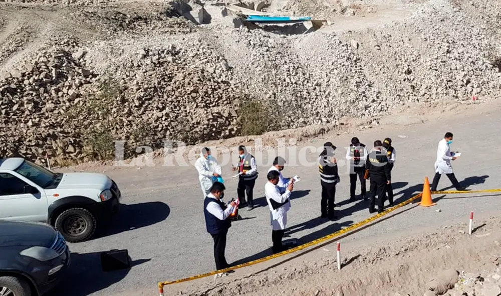 Policías y peritos de Criminalística llegaron a la zona. Foto: URPI/Alexis Choque Policías y peritos de Criminalística llegaron a la zona. Foto: URPI/Alexis Choque